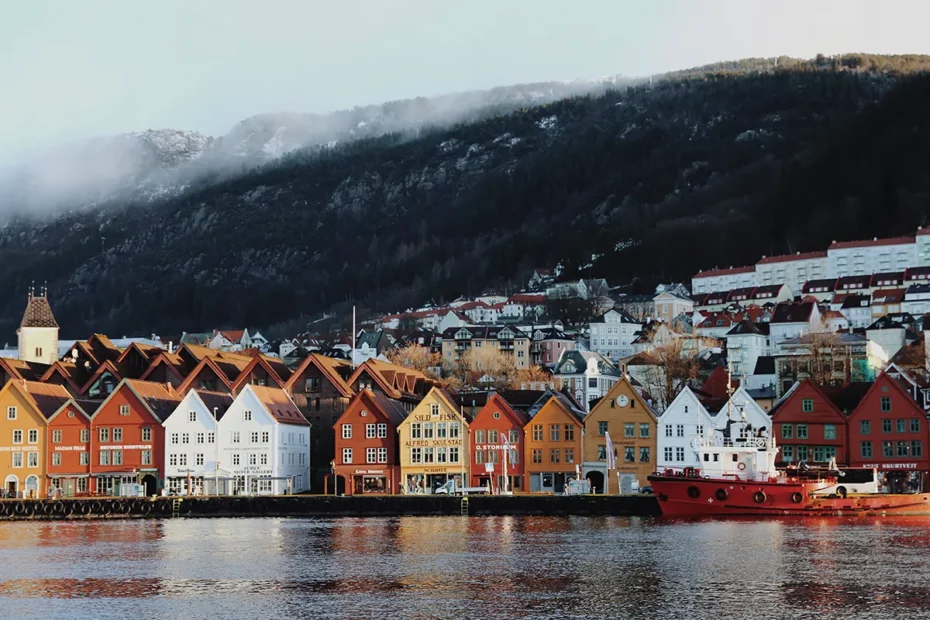 Utsikt over Bergen fra vannet