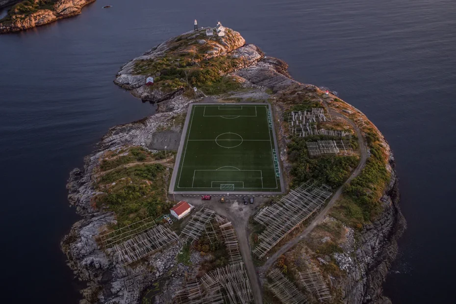 Fotballbane i Lofoten