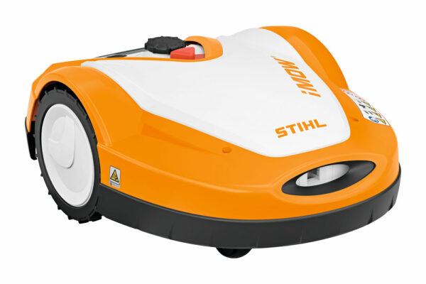 STIHL iMow RMI 632 PC robotgressklipper i oransje og hvitt med tydelig stopptast.